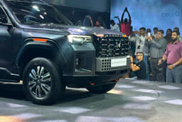 Mahindra Scorpio Lifestyler Front Left Three Quarter