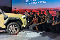 Mahindra Scorpio Lifestyler Front Left Three Quarter