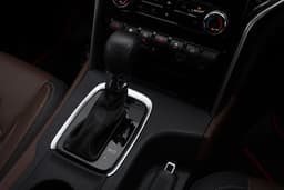 Mahindra Scorpio N Elevating Gear Knob