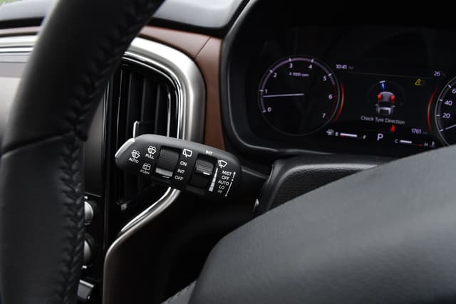 Instrument Cluster Image - 4671