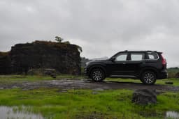 Mahindra Scorpio N Front Right Three Quarter