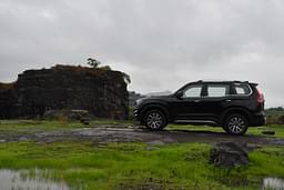 Mahindra Scorpio N Front Right Three Quarter