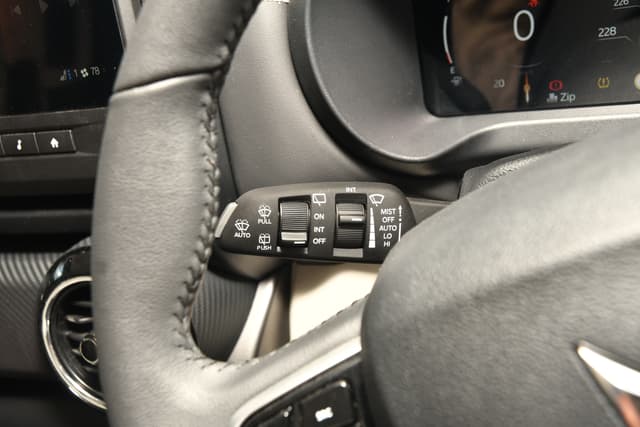 Infotainment System Image - 1216