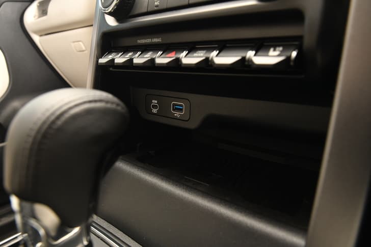 Mahindra Thar Roxx 12V Power Outlets