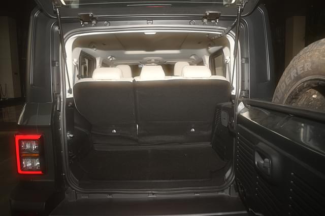 Rear View Image - 1263