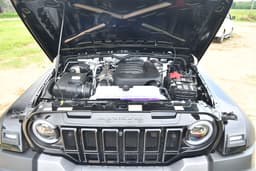 Mahindra Thar Roxx Color Black