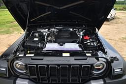 Mahindra Thar Roxx Color Black