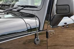 Mahindra Thar Roxx Antenna