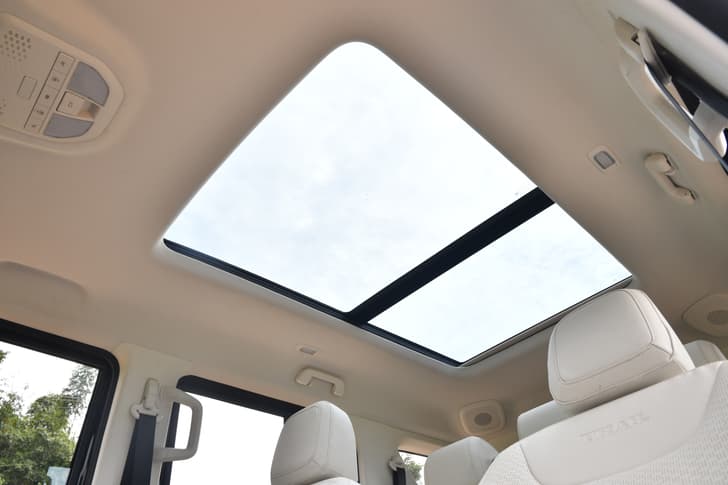 Mahindra Thar Roxx Car Roof