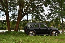 Mahindra Thar Roxx Front Right Three Quarter