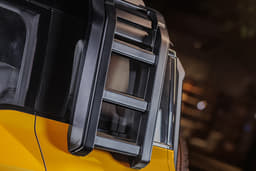 Mahindra Vision S Color Yellow