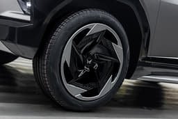 Mahindra Vision X Color Black, Silver