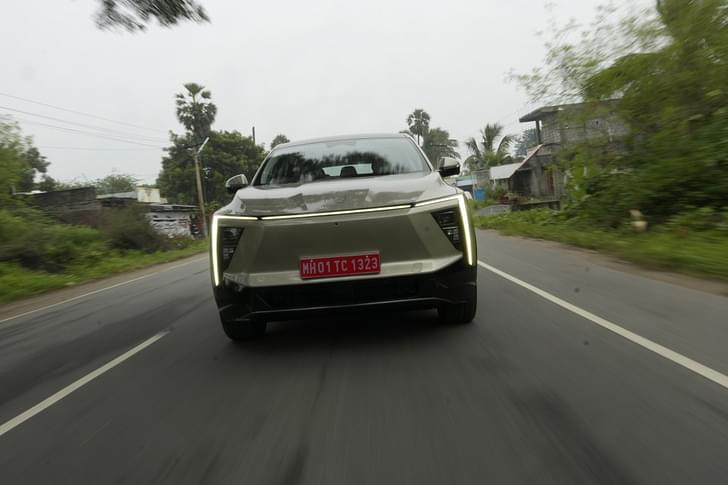 Mahindra Xev 9e Front View