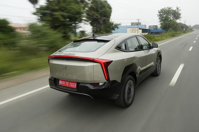 Rear View Image - 482