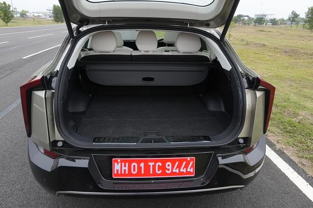 Rear View Image - 486