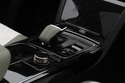Mahindra Xev 9e Gear Box