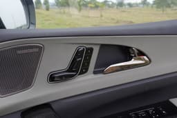 Mahindra XEV 9e Door Controls