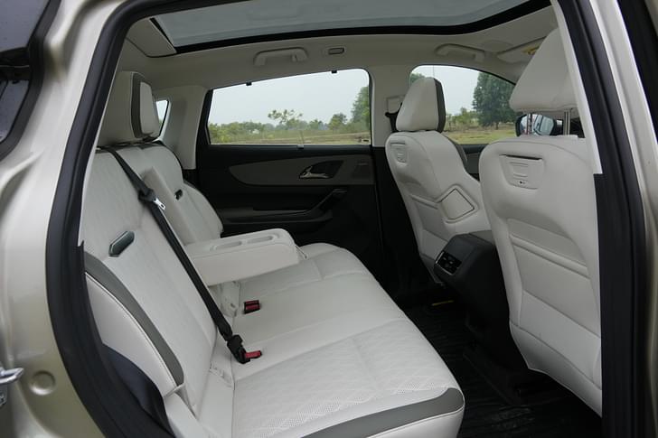 Mahindra Xev 9e Second Row Seats