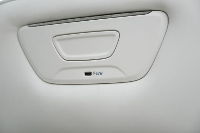 Charging Ports Image - 497