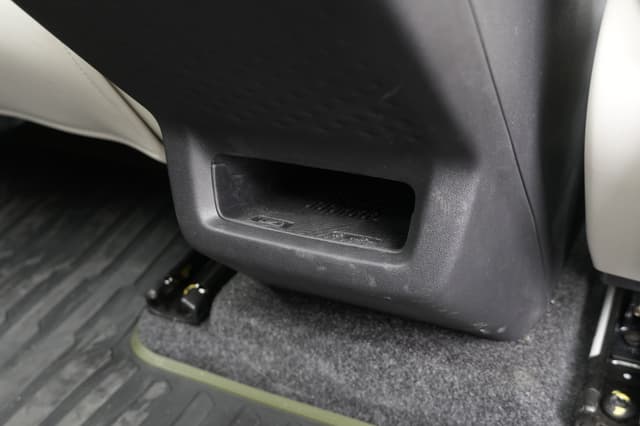 Storage Armrest Image - 501