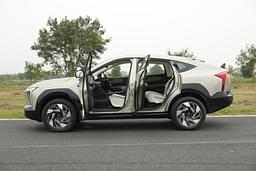 Mahindra Xev 9e Front Right Three Quarter