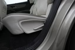 Mahindra XEV 9e Color White