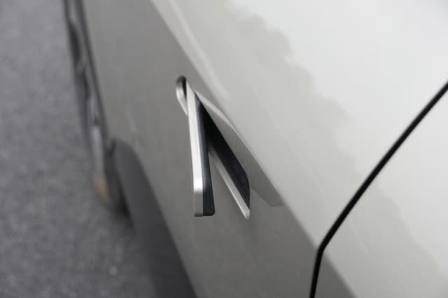 Closed Fuel Lid Image - 508