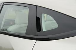 Mahindra Xev 9e Armrest