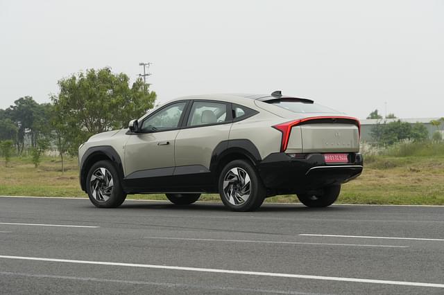 Rear View Image - 513