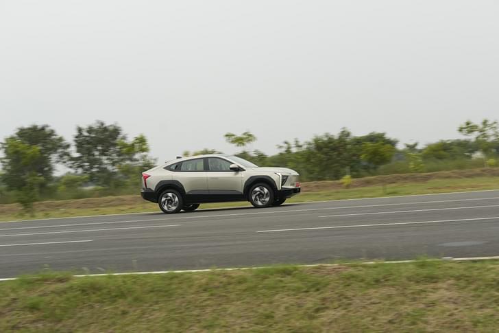 Mahindra Xev 9e Color Beige