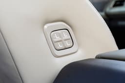 Mahindra Xev 9s Seat Adjustment