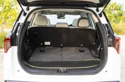 Mahindra Xev 9s Boot Space