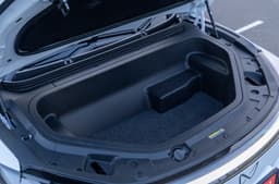 Mahindra Xev 9s Trunk Space