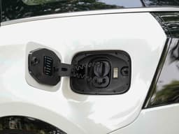 Mahindra Xev 9s Charging Ports
