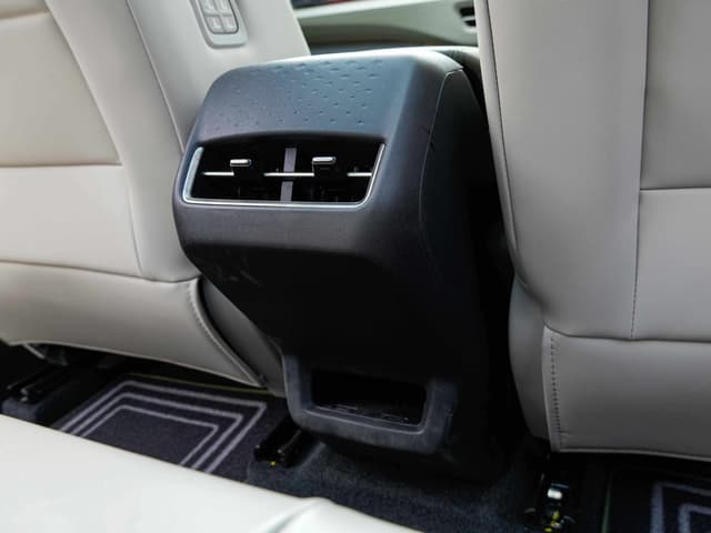 Ac Vents Rear Image - 30564