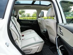 Mahindra Xev 9s Body Colored Bumpers