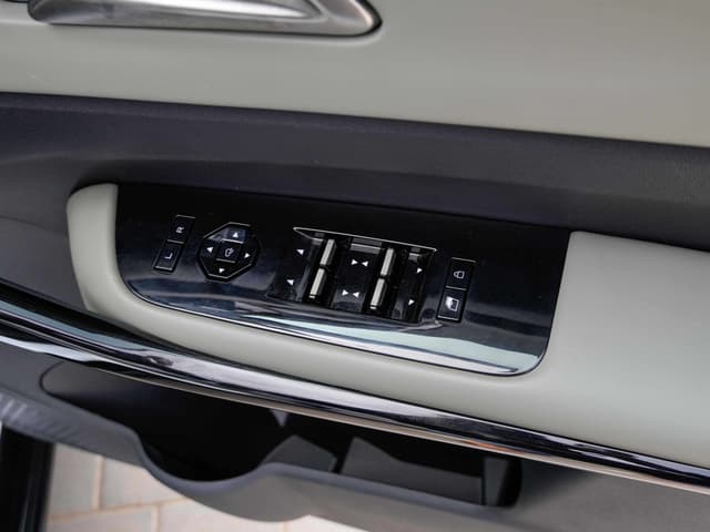Door Controls Image - 30548