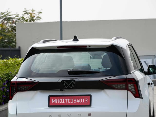 Rear Windshield Image - 30551