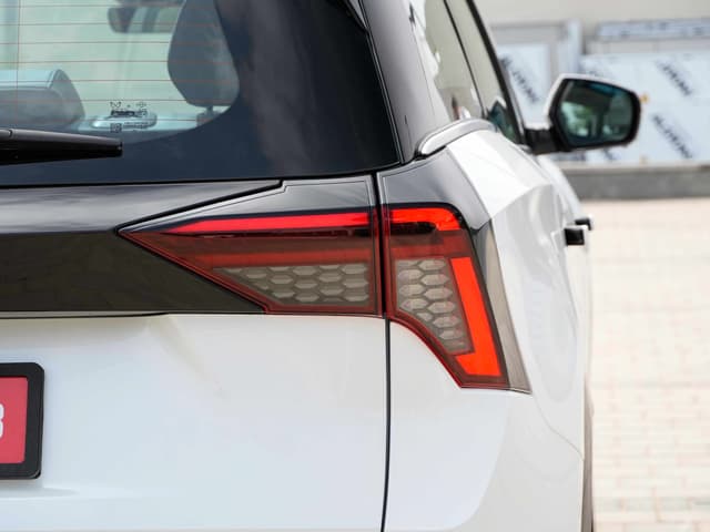 Tail Lamps Image - 30554