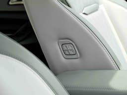 Mahindra Xev 9s Seat Adjustment