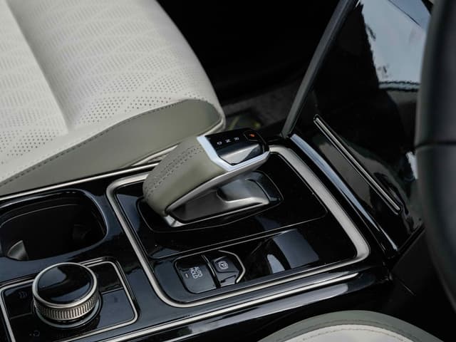 Leather Seats Image - 30543