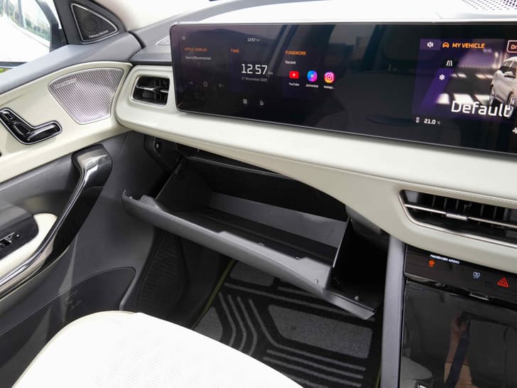 Glove Box