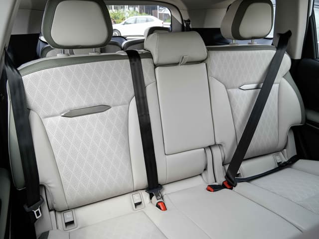Folding Rear Seat Image - 30546
