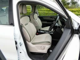 Mahindra Xev 9s Body Colored Bumpers