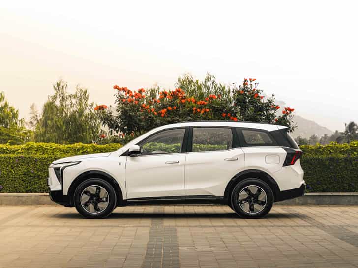 Mahindra XEV 9S Mahindra XEV 9S