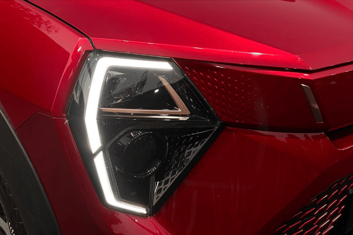Mahindra Xuv 3xo Ev Daytime Running Lamp (drl) Mahindra Xuv 3xo Ev Daytime Running Lamp (drl)
