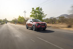 Mahindra Xuv 3xo Front Left Three Quarter