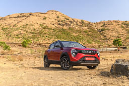 Mahindra Xuv 3xo Front Left Three Quarter