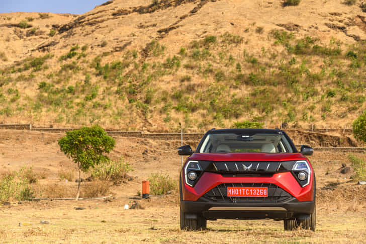 Mahindra XUV 3XO Front View