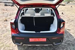 Mahindra Xuv 3xo Front Row Seats